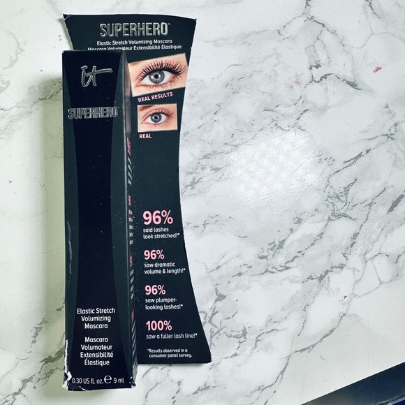 Superhero Elastic Stretch Volumizing & Lengthening Mascara - It cosmetics - Picture 9 of 11